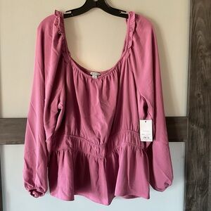 NWT- off the shoulder top